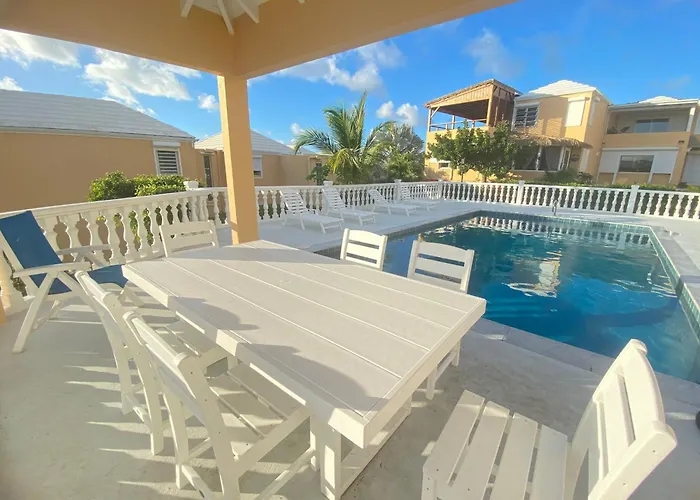 Modern Studio In Pelican With Pool-Walk To Beach, Dining, Entertainment
